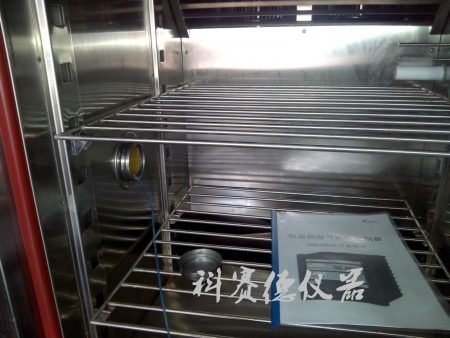 雙85環(huán)境箱內(nèi)部隔層架