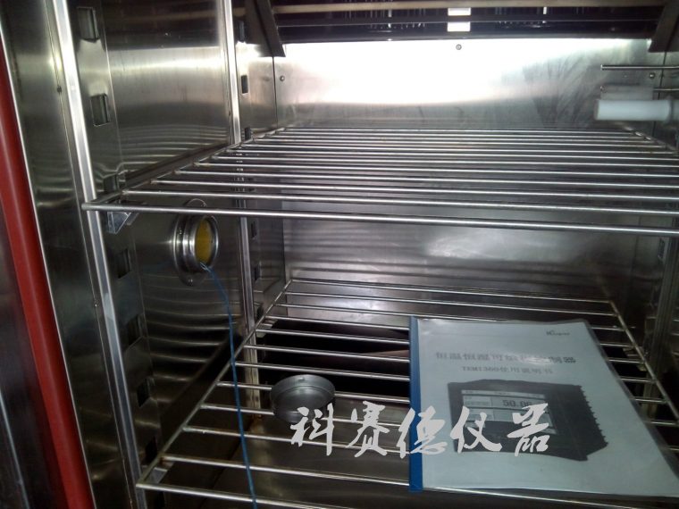 LED高低溫試驗箱圖二